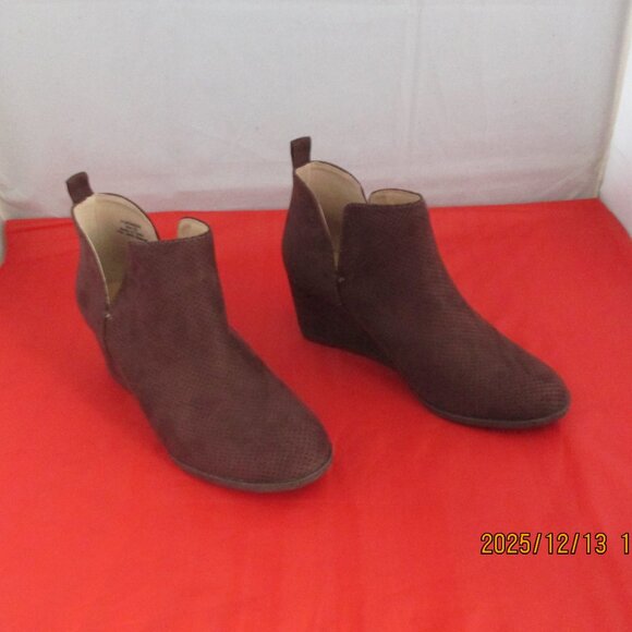 Journee Collection Mylee Wedge Booties $109 - US Size 5 1/2 - Brown - 1412 - Picture 5 of 10